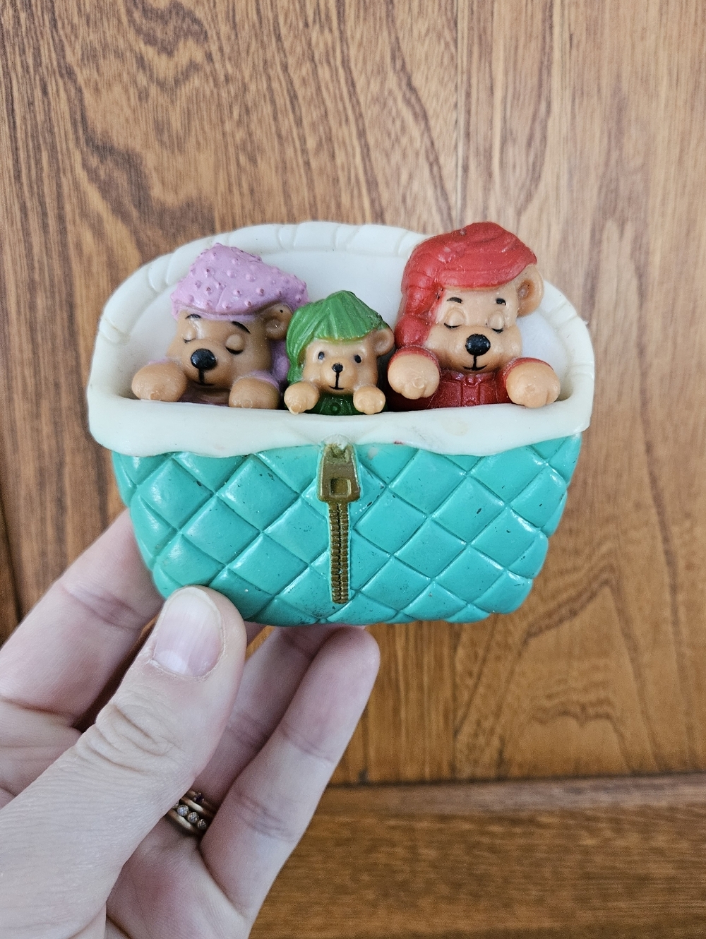 Vintage Giftco 3 Bears in the Bed set of 4 Magnets